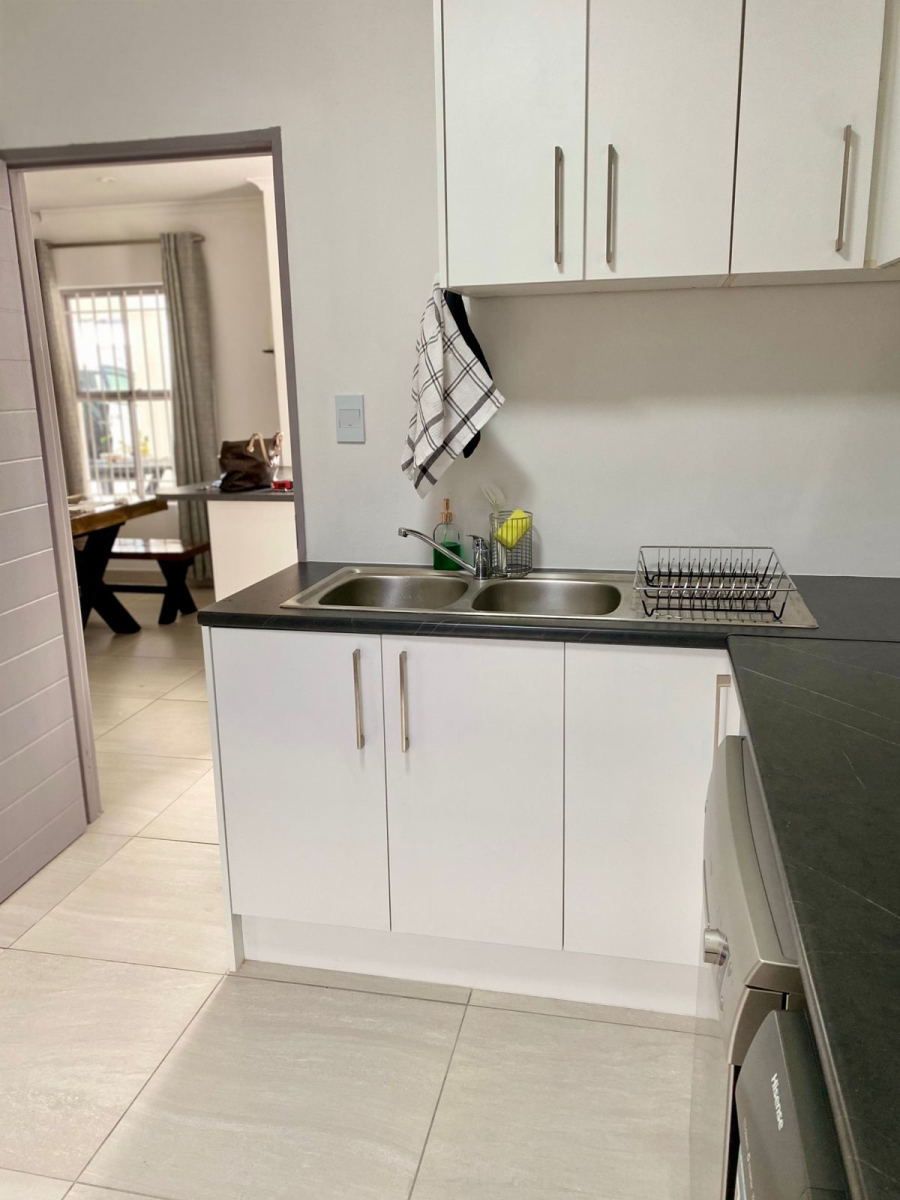 4 Bedroom Property for Sale in Mykonos Western Cape